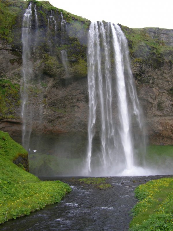 13. Seljalandsfoss